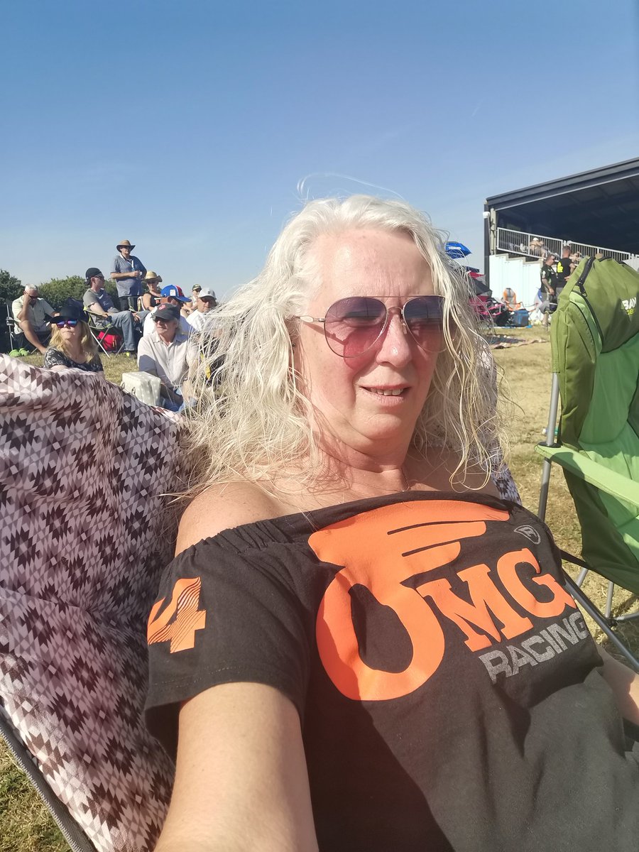 SueVsc's tweet photo. @TerryRymer7 Fantastic news #KeepFightingGino wore this for you at Thruxton on Sunday. https://t.co/wCDGAay3Ok