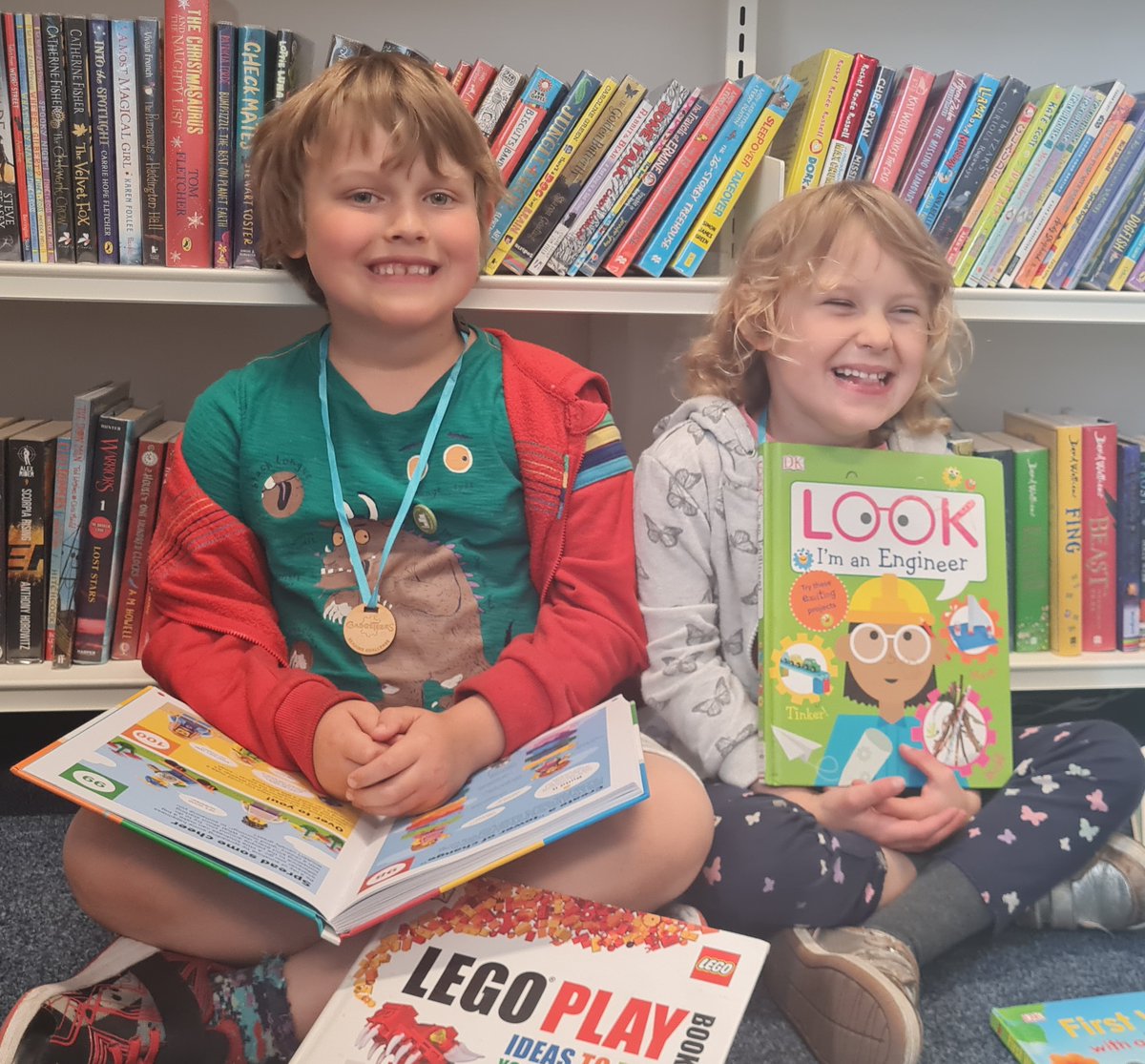 Have your kids signed up to the summer reading challenge. The challenge encourages children aged 4 to 11 to read 6 #library books over the summer holiday.

Those who complete the challenge will receive a medal and a certificate.

👉 northyorks.gov.uk/summer-reading…