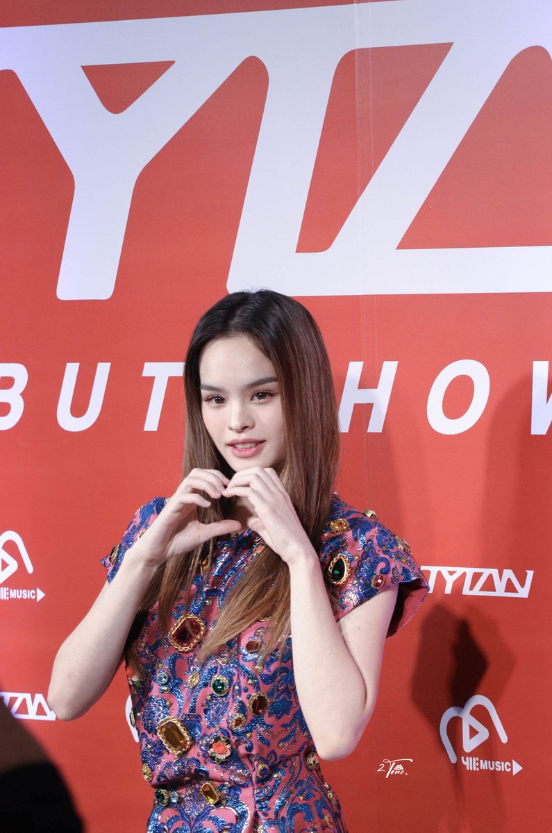 2TONE__tt's tweet photo. ต้าวววแอลลี่ (7)
#TYTANDebutShowcase 
#แอลลี่ #ALLY 
#allynitibhon 
#ALLYsONLY

#2TONE__tt https://t.co/Nn9SBRKDqd