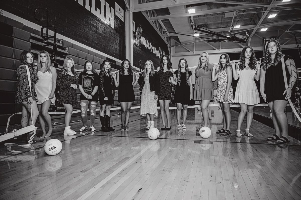 franklin_wvb's tweet photo. Introducing the 2022 Varsity Lady Cats Volleyball Team! 🔥🐾🏐🐾❤️ https://t.co/yFVC7E6i0J