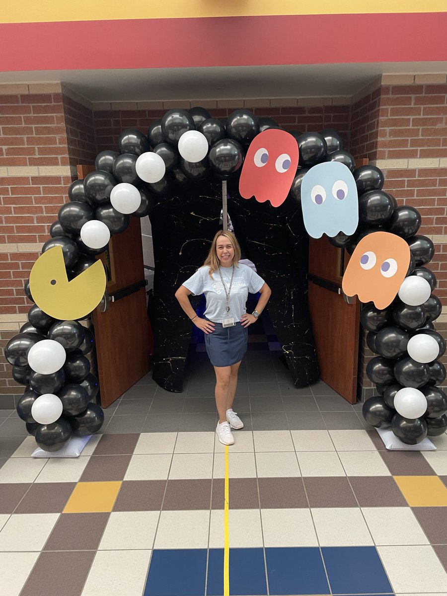 RAndradeK's tweet photo. Level up!!! Postma pumas we earned 5 stars, TEA A grade school!!! #postmalevelup #cfisdspirit https://t.co/oiRHqlL50o