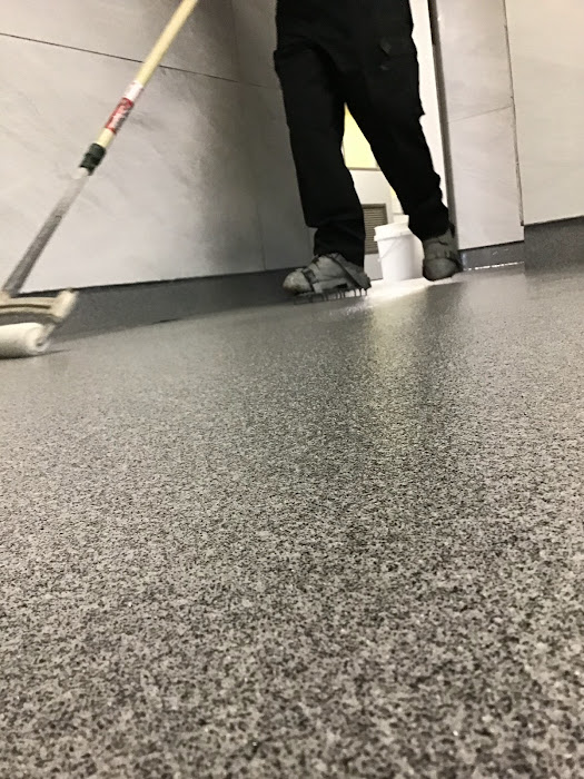 BlackBearCC's tweet photo. Renovations to @FLLACCollab (Keystone Collaborative) #facilities. The team installed a new #quartz broadcast with ultra-clear grout coat and accelera top-coat for #restroom floors.  
#resinousfloors #concretecoatings #seamlessfloor #commercial #commercialfloor #getfloored https://t.co/ka2xhNivZQ