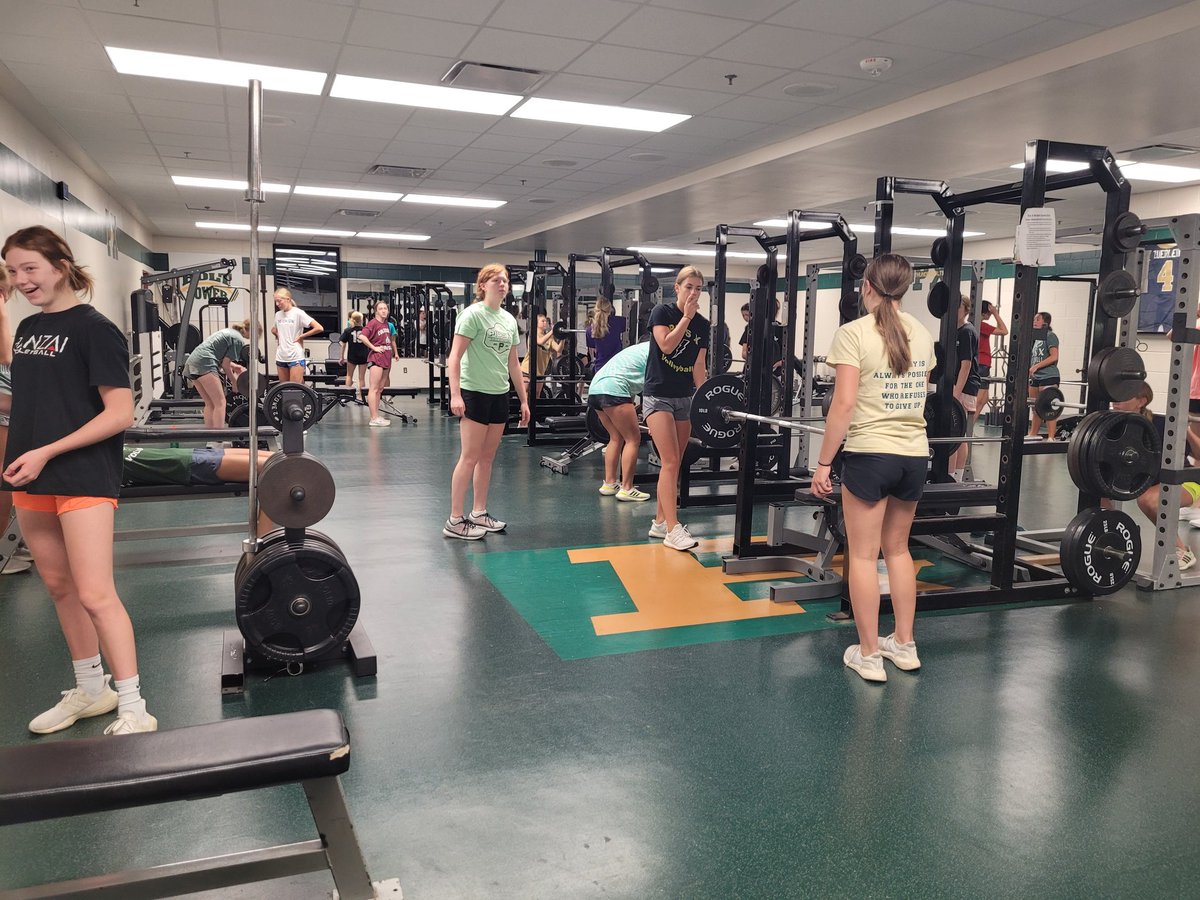 piusxvball's tweet photo. First day of weights. It's going to be a good year! https://t.co/NIVKHJ7AMg