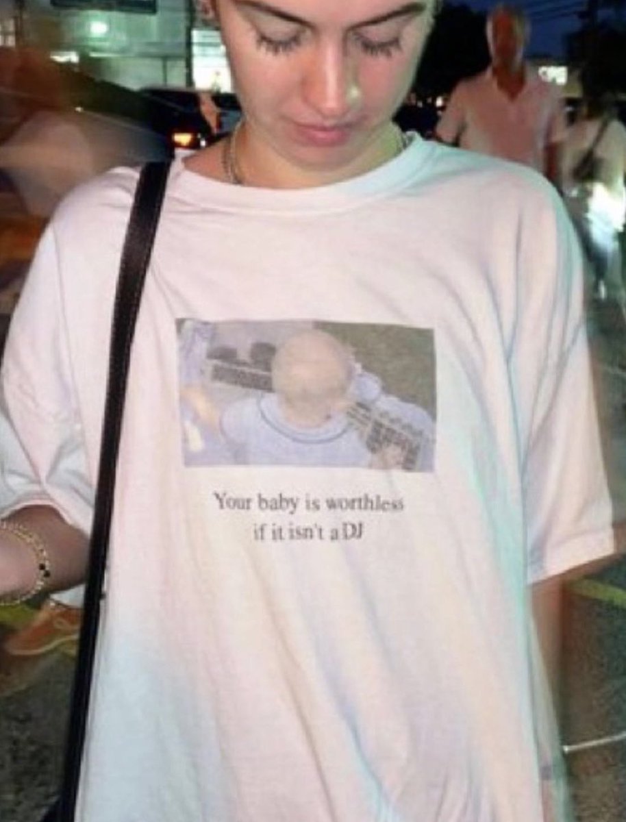 shirtsthtgohard's tweet photo. https://t.co/J1UgoR15ij