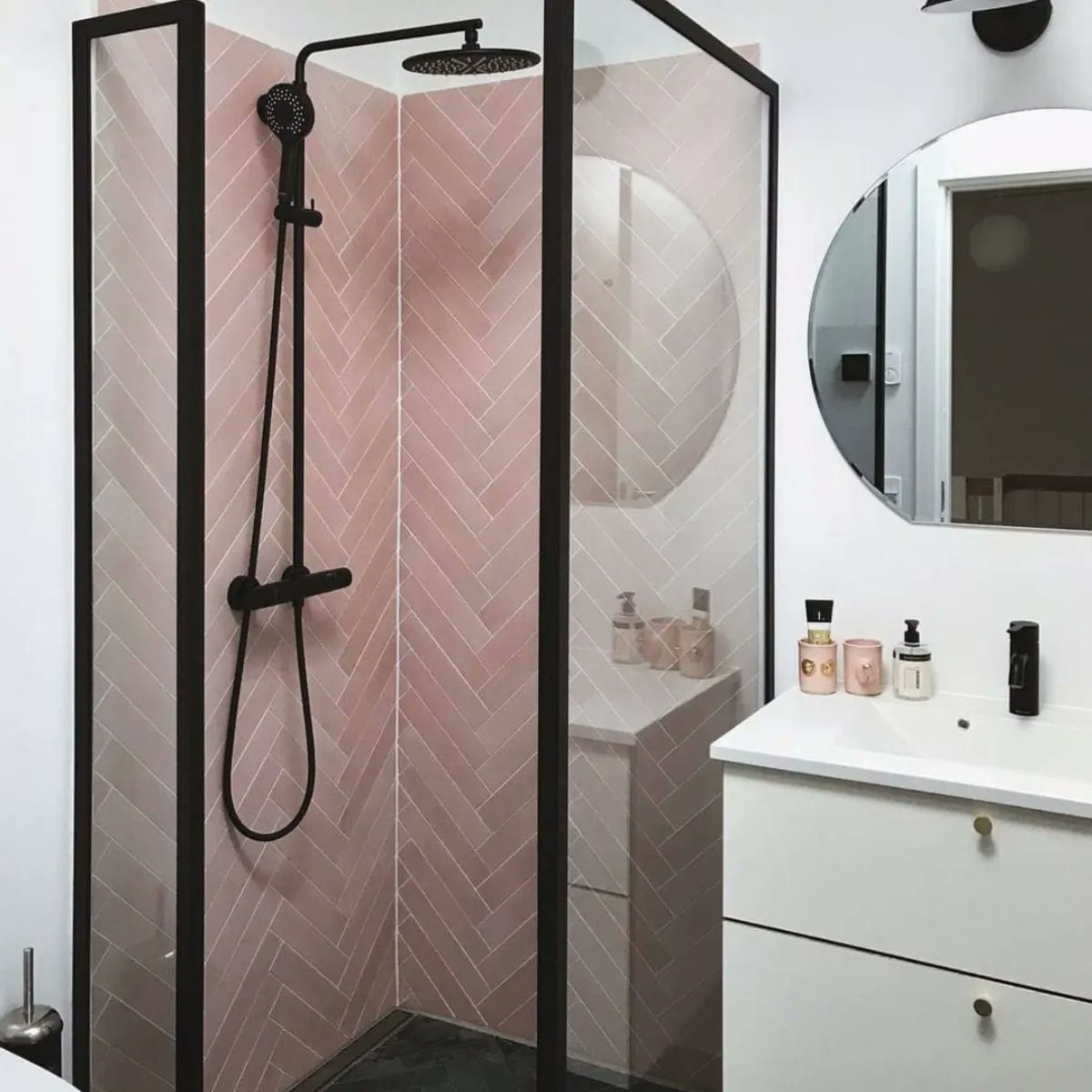 WM_Wetrooms's tweet photo. How gorgeous is this design 🤩 We love the combination of pink tiles and the mat black! Featuring the HighLine Panel finish! 👌 🙌
-
#bathroominspo #interiordesign #bathroominspiration #bathroomdesign #wetroom #wetroomdesign #architechture #drainage #bathroomaccessories #unidrain https://t.co/gRHiKSeJqo