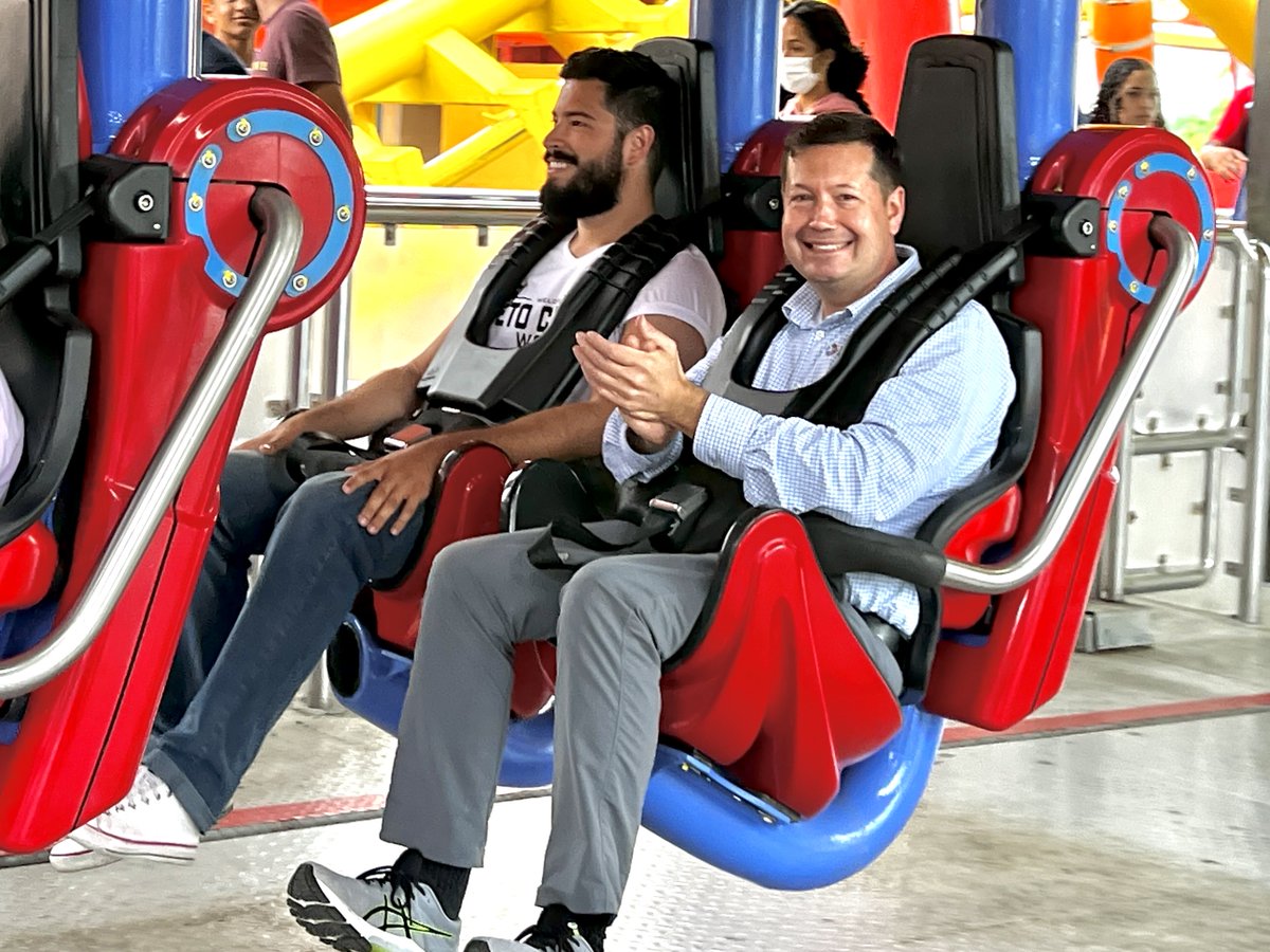 ScottFaisFun's tweet photo. It’s #NationalRollerCoasterDay! Here’s a few wild rides I’ve enjoyed in the past year: High Roller at @motiongateDubai in Dubai; Firewhip at @BetoCarrero in Brazil; Raptor at @cedarpoint in Ohio: and Shambhala at @PortAventura_UK in Spain. #IAAPALovesCoasters https://t.co/fVDgn7oXjP