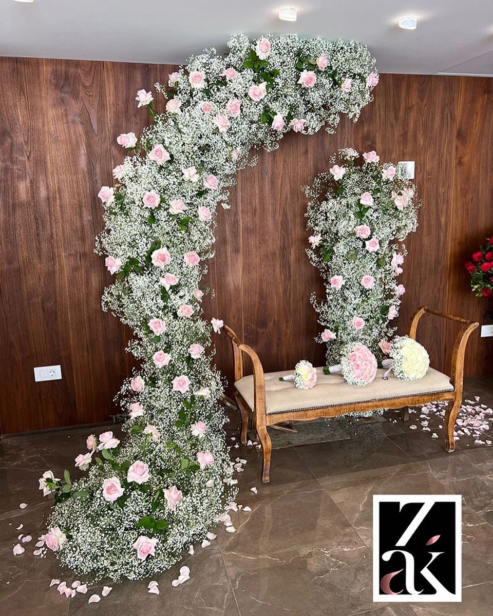 WarmIssa's tweet photo. #zakbyzakhiaissa #flowers #royal #magical #wedding #forinfo 70/196275 https://t.co/ghe8yADsfj
