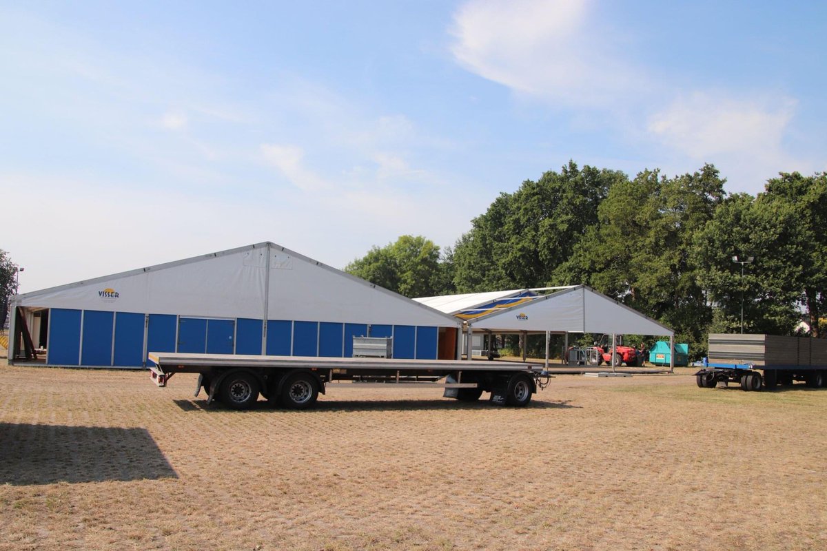 Gildefeesten's tweet photo. De opbouw van de accommodatie gaat ook vandaag verder. Er wordt hard gewerkt om zaterdag a.s. te kunnen starten. https://t.co/UKa6U69umk