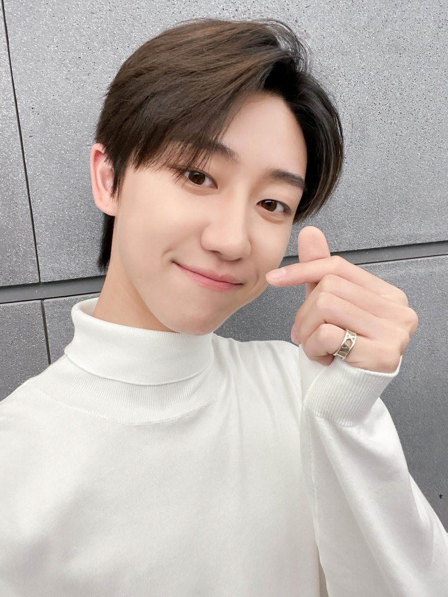 haotonin's tweet photo. cry with me ;-; https://t.co/w3wiuvCWhj