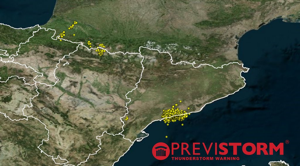INGESCO's tweet photo. En las últimas 2 horas han sido detectados 5849 rayos en el noreste de la Península Ibérica. #INGESCO https://t.co/Juhun6H3qD