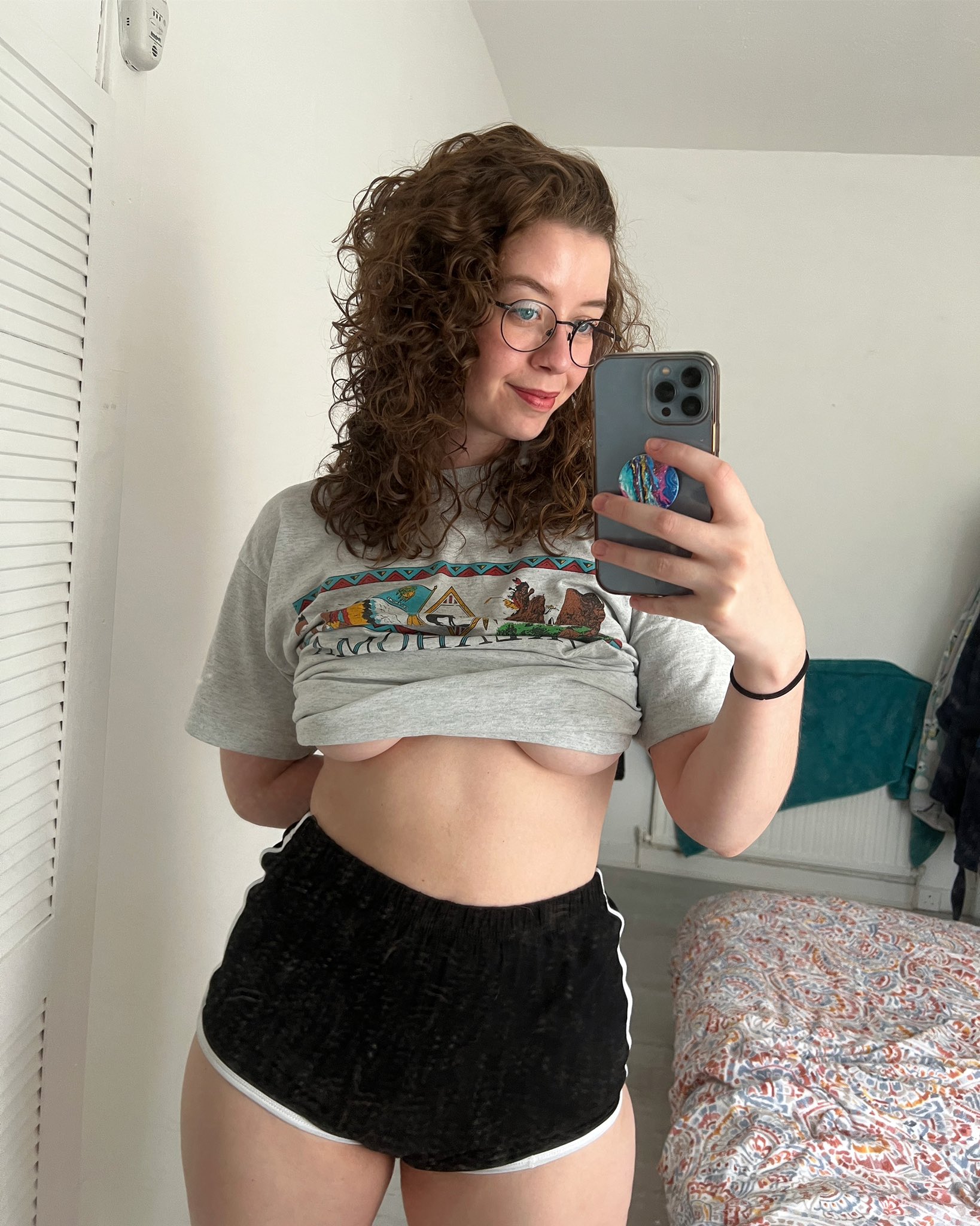 Jo Munroe on Twitter: "It’s too hot for anything that isn’t a light