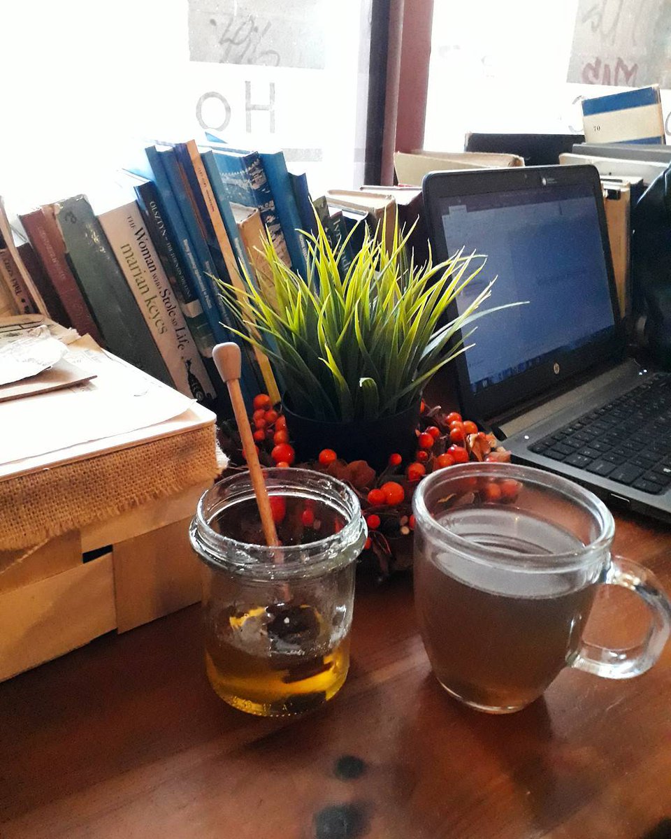JMcnatomy's tweet photo. Work Station for the day 👩‍💻 https://t.co/YA1IGQpWtU