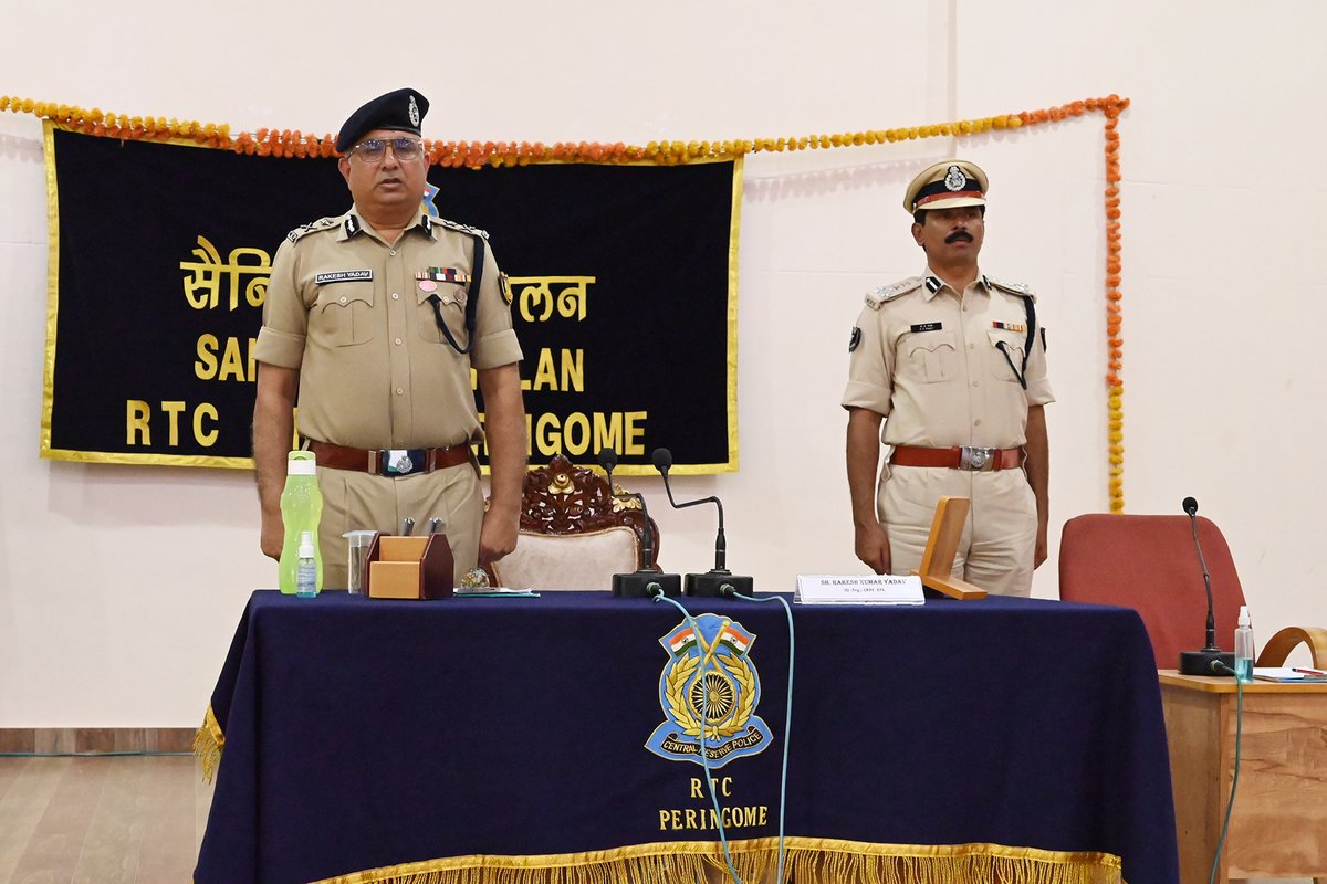 rtcpgm's tweet photo. Sh. Rakesh Kumar Yadav, IG (Trg.) addressing the officers, staff, and recruits on the occasion of Sainik Sammelan during the inspection of @rtcpgm 
@WelfareRtc @crpfkks @crpfindia @CRPF_sector @trgdtecrpf @ISA_MountAbu @dilipsri1998 https://t.co/A9FFEPCTIT