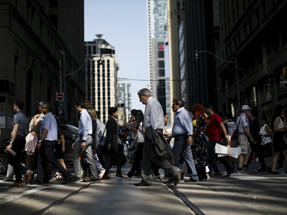'Head-scratcher:' Economists weigh in on Canada's surprise job loss ow.ly/vTEs103Ue3s