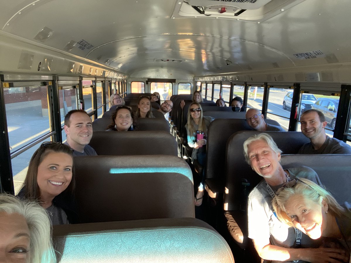 wkhsSMILE's tweet photo. The PACK is on our way to Convocation #itsworthit https://t.co/m03QiKN2XC