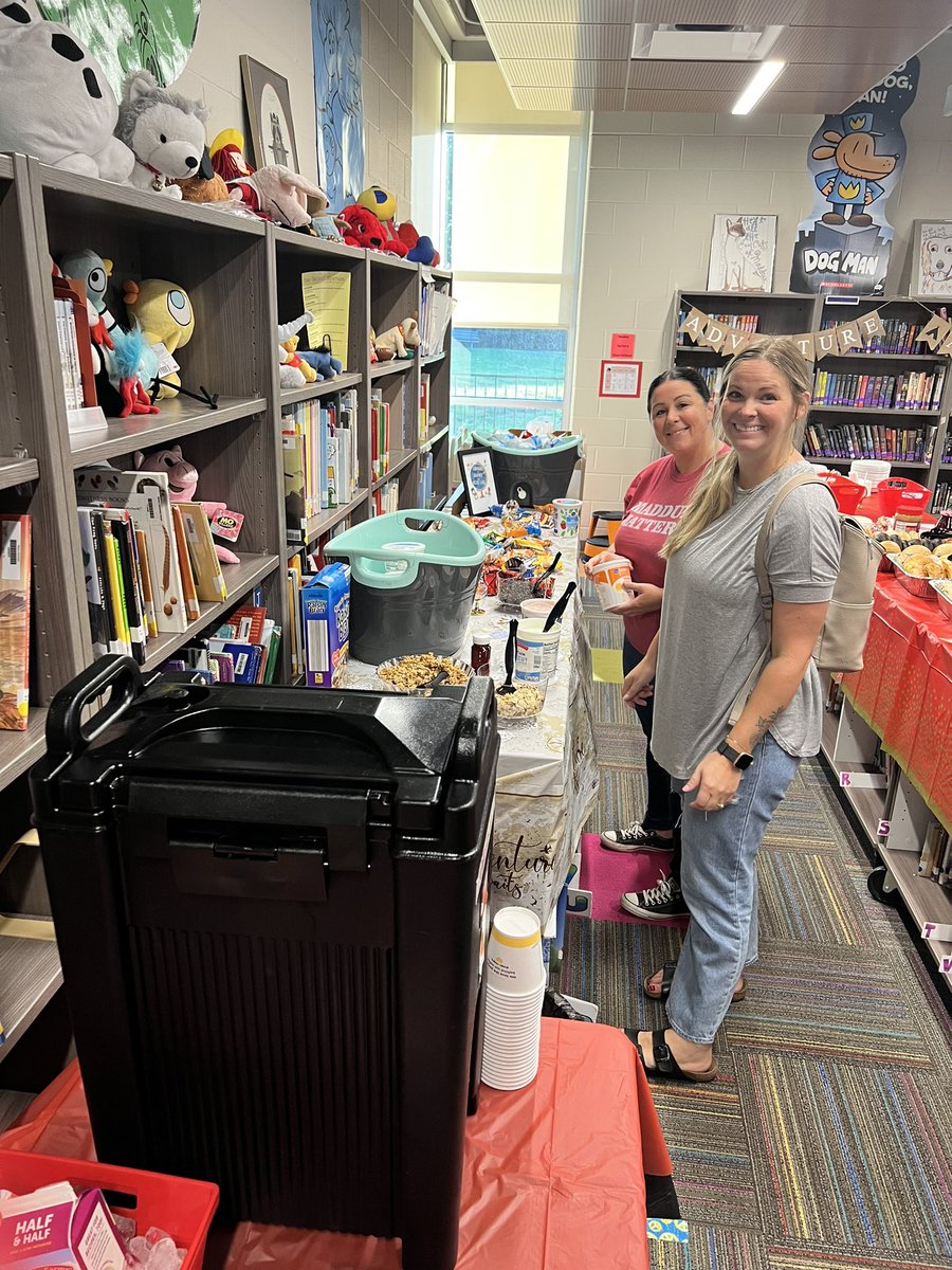 MadduxMustangs's tweet photo. Breakfast and coffee from our fabulous @maddux_pto to kick off building opening day! Thank you!! @FHSchools https://t.co/wZMhX5DxUo