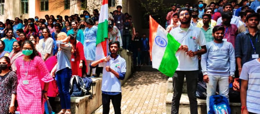 MarriRajasekar's tweet photo. Heartfelt thanks to my dear students, faculty &amp; friends for participating in the #MassRecitation of #NationalAnthem as part of #SwathantraBharataVajrotsavalu .
 
#IndiaAt75 #AzadikaAmritMahotsav https://t.co/S3LwMcZOR1