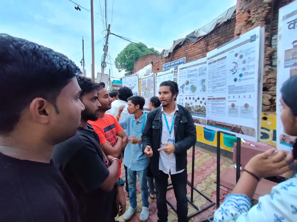 AnjaliS46566448's tweet photo. Proposal for Karan Sagar lake, Datia completed under mentorship of Dr. Surabhi Mehrotra. Presented sheets as a motive of public participation. Department of Architecture and Planning, MANIT Bhopal.
Location - 25.6708° N, 78.4713° E
#AICTE #manit #MissionAmritSarovar #mohua https://t.co/7d4tqpai8h