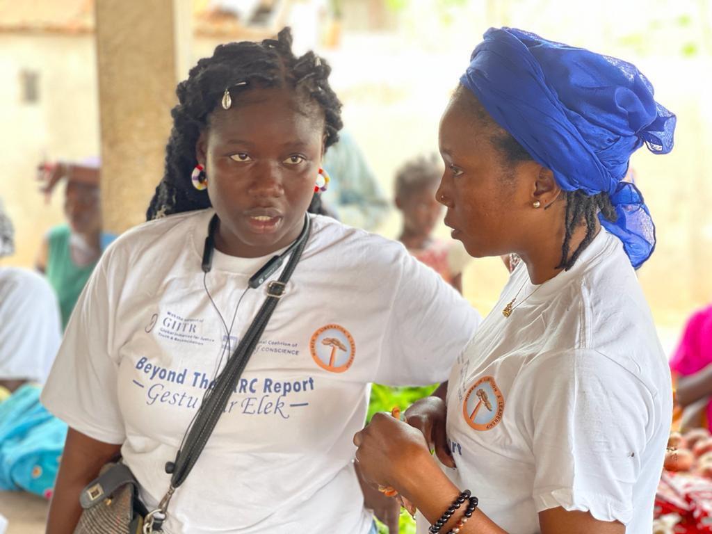 WomenInLiberat1's tweet photo. Our #KanelengWomen across the country are joining us in the different regions to support @BrightStarsGm and #AreaCommander in disseminating information on #SGBV and their impact to women and communities at large.
#GenderJustice
#PostTRRC 
#Communityled 
#Peace https://t.co/FOsWFmm5y2