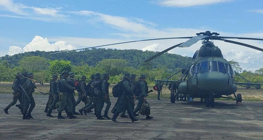 GBMorenoF's tweet photo. ¡Venezuela Libre! #FANB en la expulsión del invasor y combate contra el narcotráfico y la minería ilegal. Operaciones “Autana y Roraima 2022”.
#MaestrosYObreroDeLaPatria
#16Ago
@GAC_GNBMACARAO
@GACGNBREDICAPI2
@GacRegmain
 https://t.co/35wIoK6rWM