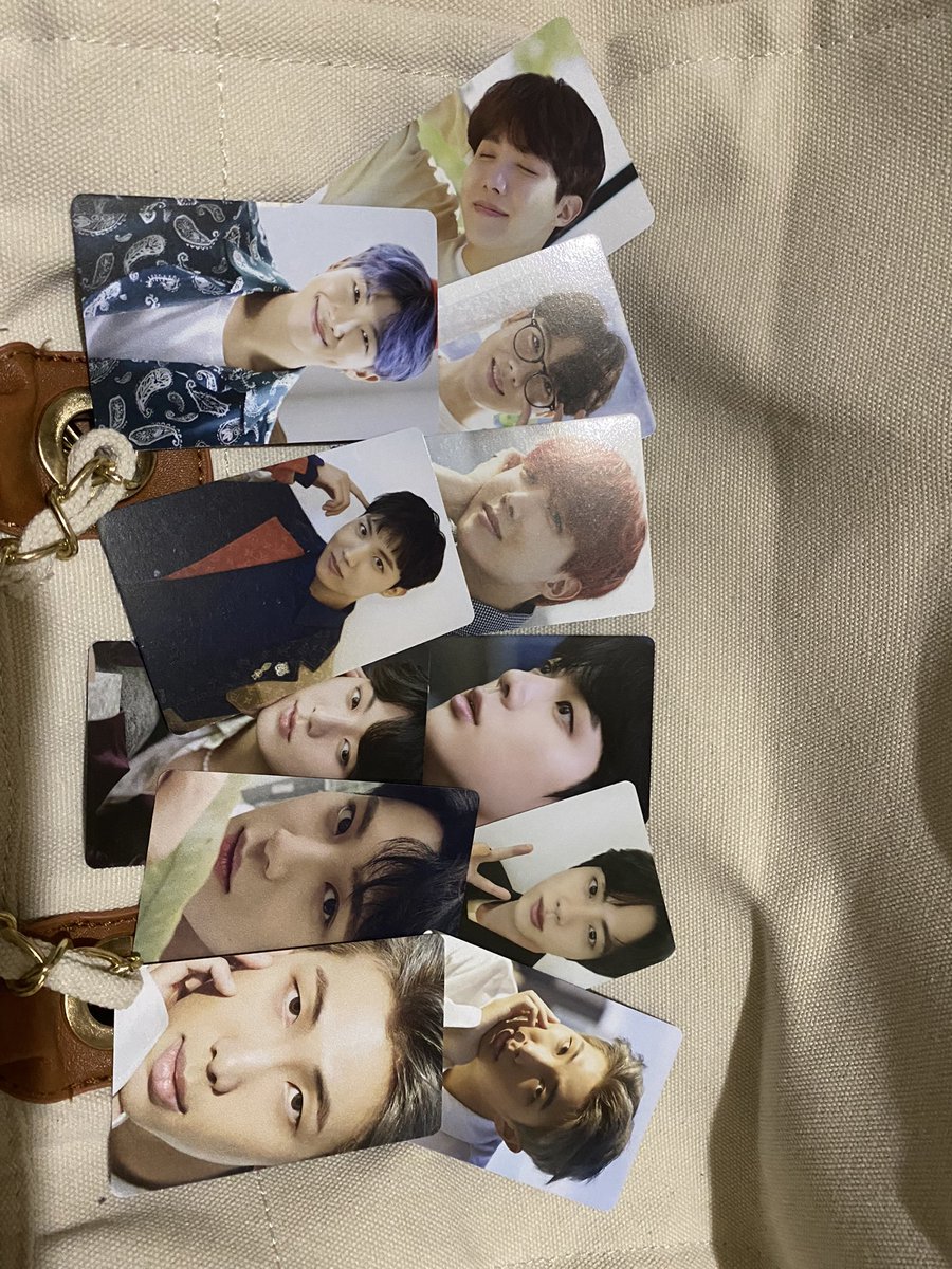 Hoseoque96's tweet photo. Got the items already last Sunday pa 🤍 thank u so much seller. The items sent were complete. I’m so happy the pogis arrived already 🤗 Thank u also for the freebies I’m so happy I got Hoshi 🤍🤍 @_MagicShopPh https://t.co/qiawv83Urf