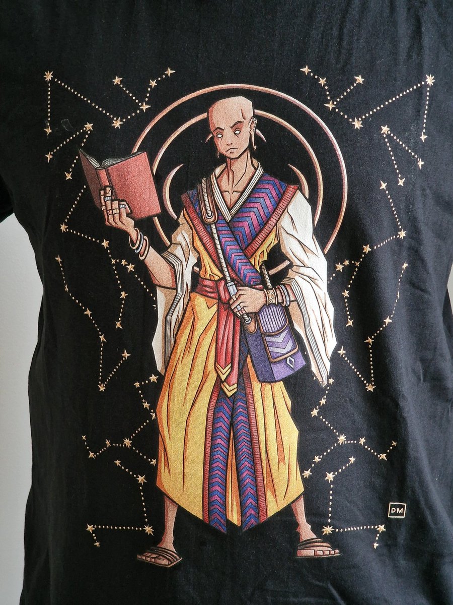 TabernaBalrog's tweet image. Paso por aquí solo para presumir de la camiseta de Sazed de mi primo @danielmarcoart 😍

En su IG podéis ver sus diseños tanto del Cosmere como de otras franquicias

instagram.com/danielmarcoart…