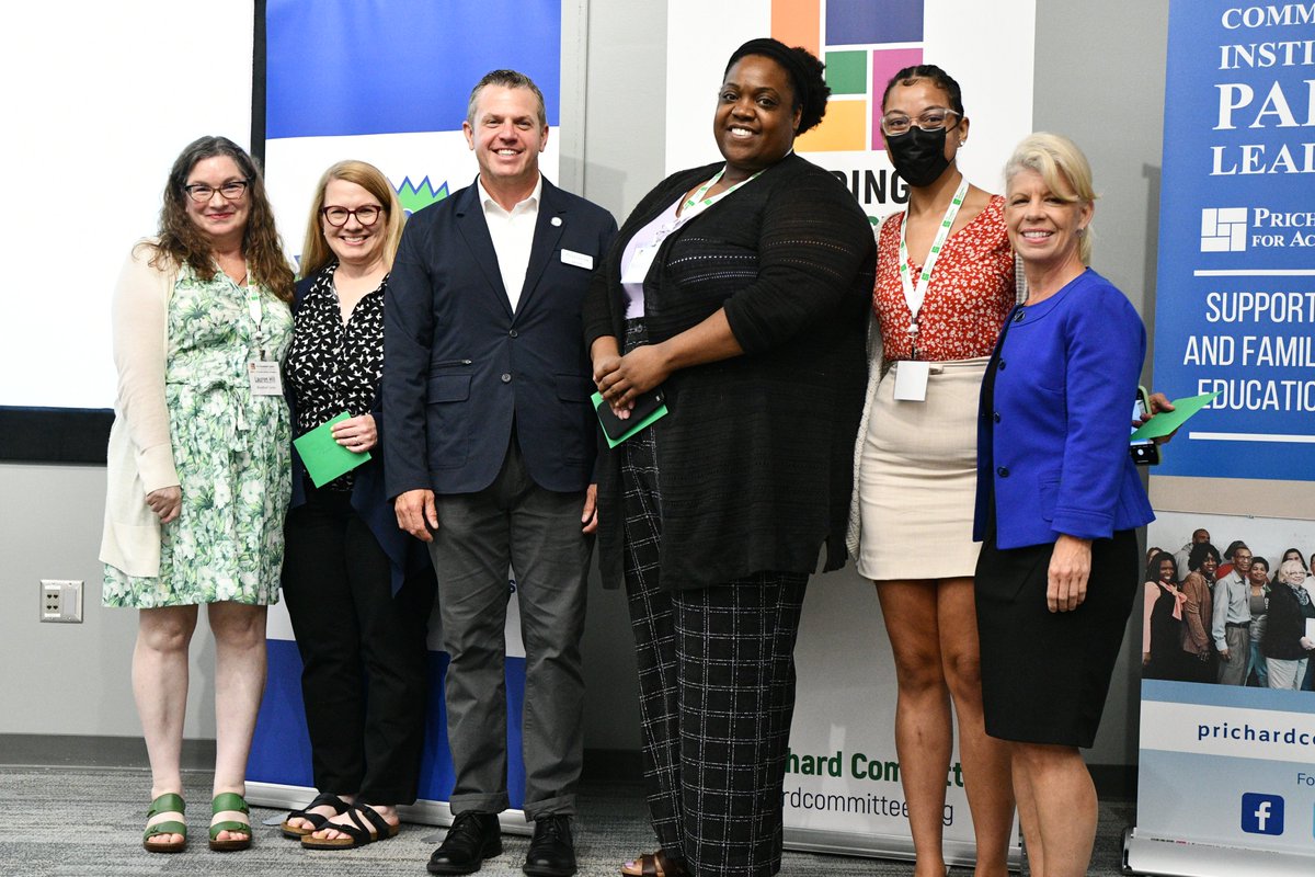 PrichardCom's tweet photo. Inspiring educators in #KY, including facilitator @lhill40 @FCPSKY; @mskgray3 @JCPSKY, @renee_boss @WoodfordCoPS & @NCroney @WarrenCoSchools supported the 2021-2022 #PCFELLOWS. https://t.co/oZr0OlQYVZ