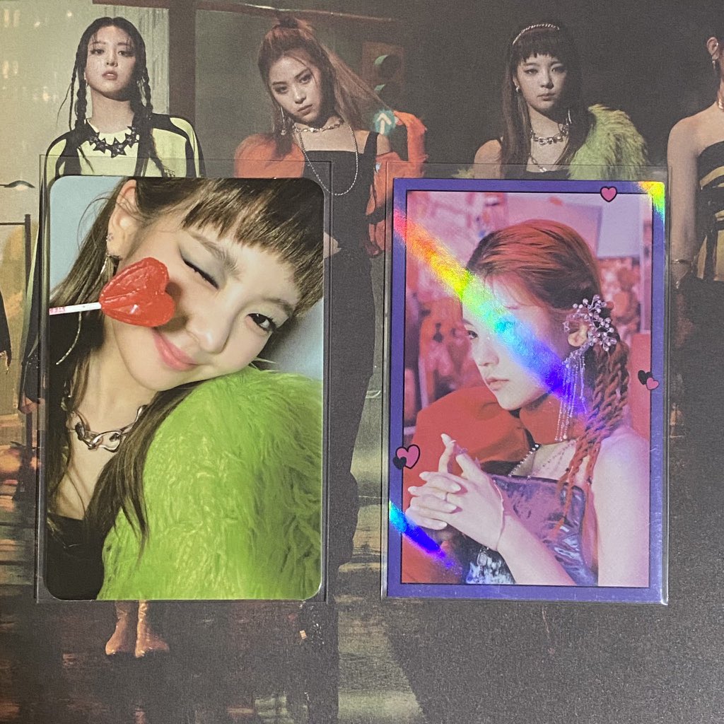 sunucrt's tweet photo. wts lfb ph #wtsunucrt

yeji guess who withdrama pob
lia guess who pc
sold as set! ₱180

⤷ read https://t.co/KpsKpM8Ekt before transacting! 

﹟itzy guess who mafia holo heart lollipop https://t.co/McpG6dyPen