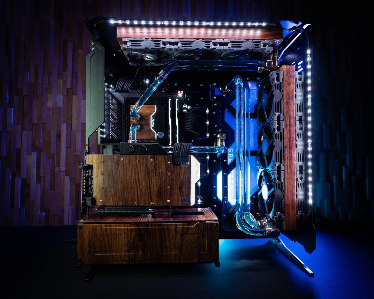 DikshaWells's tweet photo. Boitier: @SingularityC ARDUS 
CM: @ASUS_ROG_FR Z690 Maximus Hero
CPU: @IntelFrance Core i9 12900KF
GPU: @AsusFrance RTX TUF 3080
RAM: @gskillgaming  TRIDENT Z5 6000Mhz DDR5
SSD: @wd_black SN850 2To
Watercooling: @EKWaterBlocks 
Montage, Watercooling &amp; Covering : @yereckt 🙏 https://t.co/y9F71fzfOB