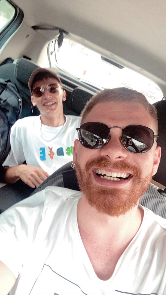 Garip bi yoldalar yol çok güzel.. ✨