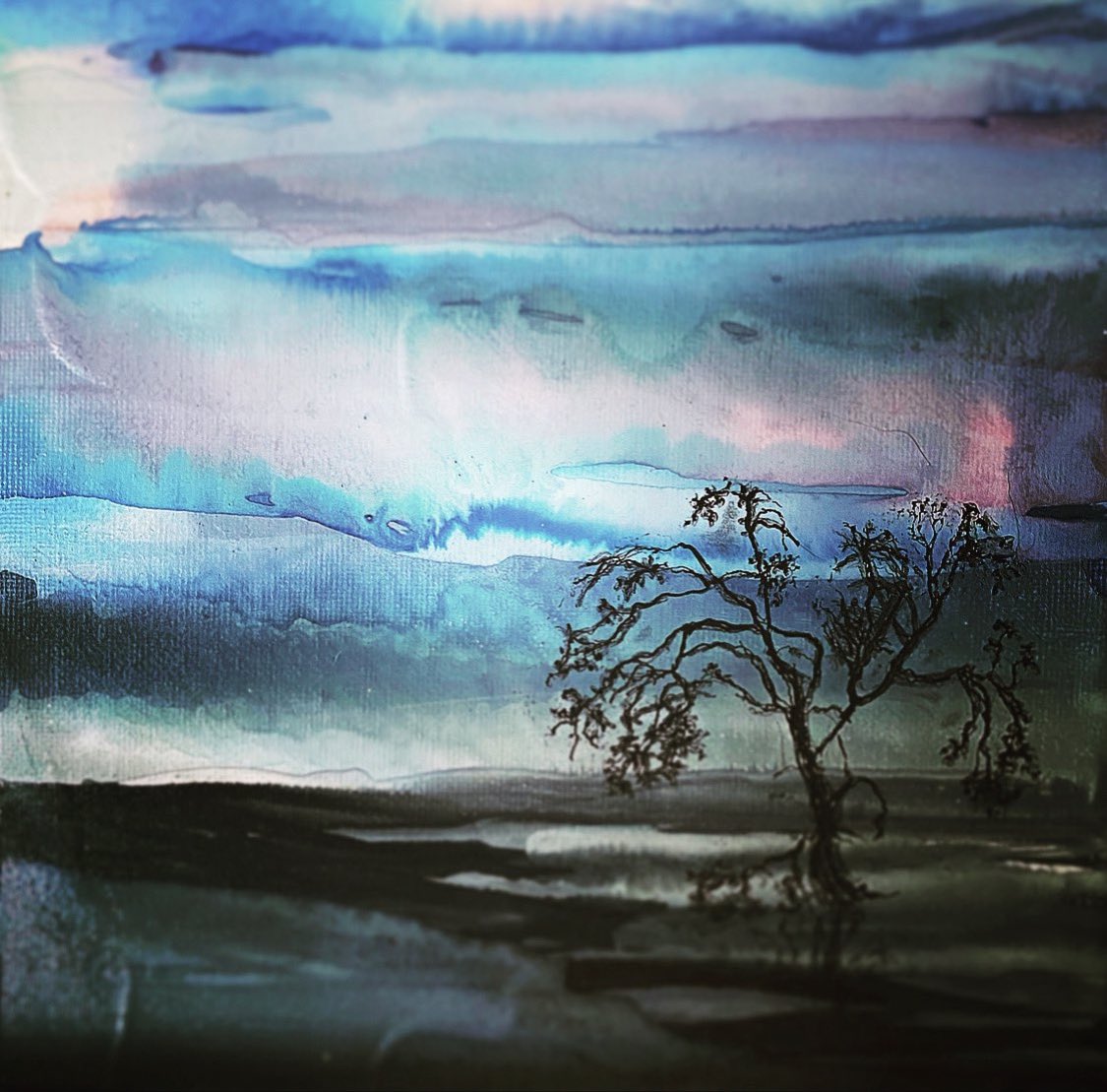 TheresaFitton1's tweet photo. World’s End Series. Alcohol Inks over Acrylic Gesso On Canvas #ArtistOnTwitter #contemporaryart #contemporaryartist #painting https://t.co/mNFmiqEYeV
