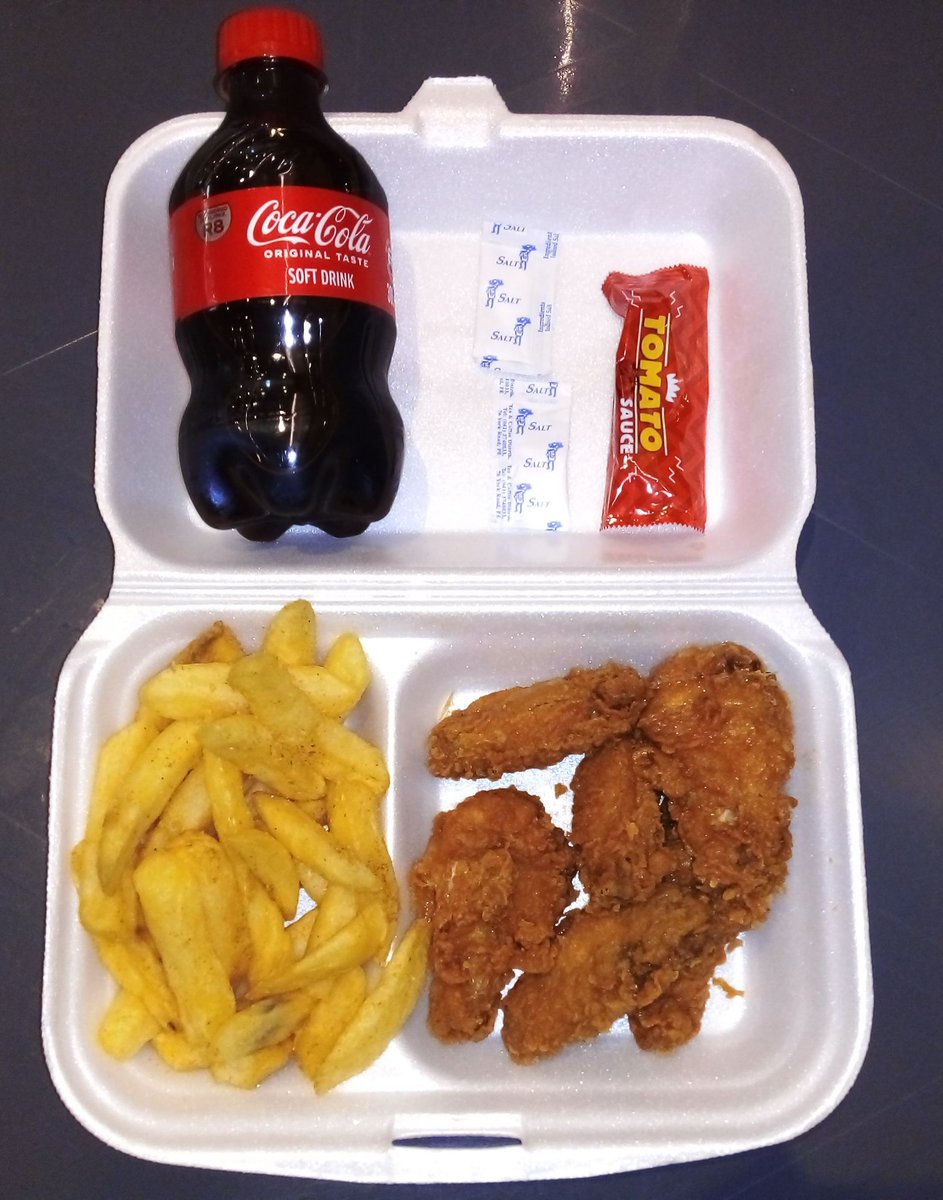 willardwans's tweet photo. @hungrylion rate my meal presentation. If l score a 7+ rating you will come with a lil something right!🤗😁
#HungryLikeALion 
#ZambaWinglets https://t.co/YwsjTp2NBP