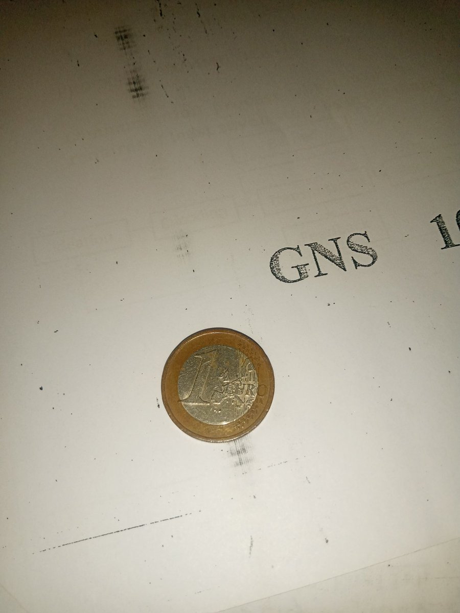 Michael4bc's tweet photo. She was feeling hungry I gave her 1 euro to go look for what to eat 
I have tried my best o #kenyaelections2022 #PeterObi4President2023 #HellRufai #KadunaTwoMillionMarchforPeterObi https://t.co/cWIEozO7i4