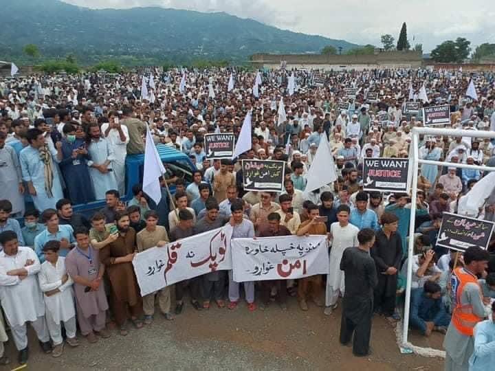explore_dir's tweet photo. Clicks from #Peace protest today at Lal Qilla Maidan, Dir Lower 
#wewantpeaceInDirMaidan #exploredir https://t.co/3b95hucbYs