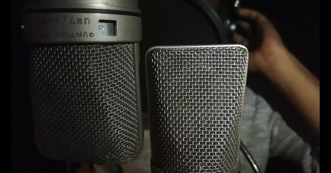 NashVanand's tweet photo. When it's "go time"  for vocals in studio, gets the nerves going.  Thanks to @markus_mark7studios for making it easy.

#thevanandnashwhatwhatband
#17060steps
#mark7studios
#indiemusic
#indieband
#indieartist
#proudlysouthafrican
#studio https://t.co/ICZR8L0bgL