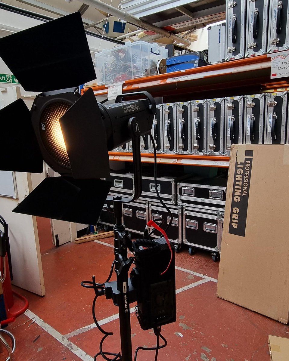 presentcomms's tweet photo. Spending the down time in the summer to get our hands on some new toys, starting with a couple of @AputureLighting LS 300X Bi-colour #broadcastlighting #eventprofs #pressjunket With the #softboxes and some other toys. Can't wait to get this out on site, starting this week. https://t.co/bpngSsMBqB