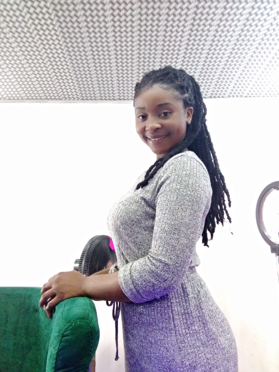Chi_Nita_'s tweet photo. The best way to recognize a sensible lady this period is to ask her who she is voting for, Once it's @PeterObi forget every other thing, shoot your shot, she will be worth your time, trust me 😃

#KadunaTwoMillionMarchforPeterObi #HellRufai #IPOB #BBNaija https://t.co/jGUZ7TFcCh
