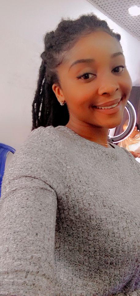 Chi_Nita_'s tweet photo. The best way to recognize a sensible lady this period is to ask her who she is voting for, Once it's @PeterObi forget every other thing, shoot your shot, she will be worth your time, trust me 😃

#KadunaTwoMillionMarchforPeterObi #HellRufai #IPOB #BBNaija https://t.co/jGUZ7TFcCh