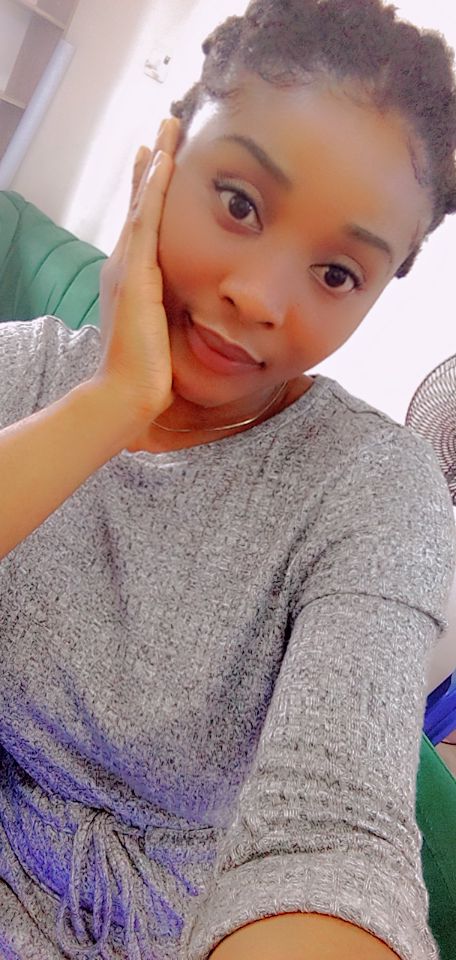 Chi_Nita_'s tweet photo. The best way to recognize a sensible lady this period is to ask her who she is voting for, Once it's @PeterObi forget every other thing, shoot your shot, she will be worth your time, trust me 😃

#KadunaTwoMillionMarchforPeterObi #HellRufai #IPOB #BBNaija https://t.co/jGUZ7TFcCh