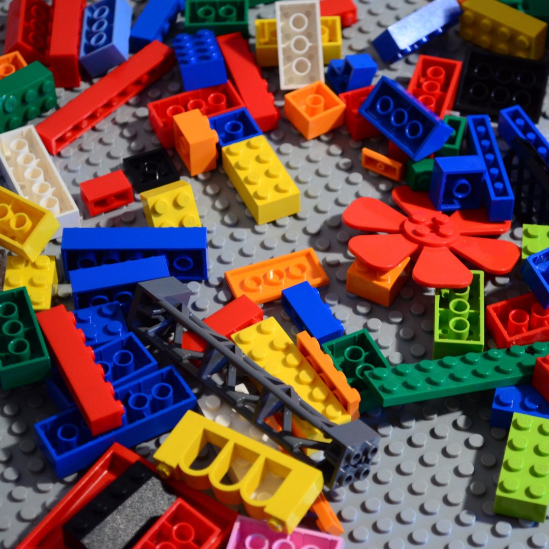 Every Wednesday in Otley Market Place this month there are free kids' activities from 11am to 3pm thanks to Otley BID. 
See here ow.ly/6x6N50K8X31 
#onlyinotley #buyinotley #visitotley #yorkshire #otley #welcometoyorkshire #kids #summerholidays