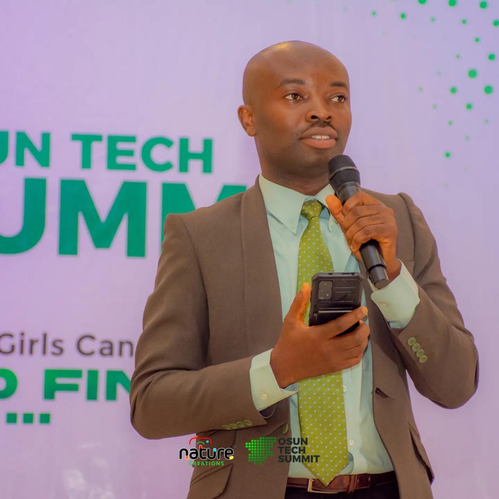 thefemibellos's tweet photo. Privileged to host a 6-hour event, the #osuntechsummit It was also the conclusion of an 8 month long project, The Osun Girls Can Code. I listened to 10-15 year old girls, pitch their projects and boy, was it interesting! The truth is, whatver we want our nation to become...[1/3] https://t.co/ohu5sAJqqp