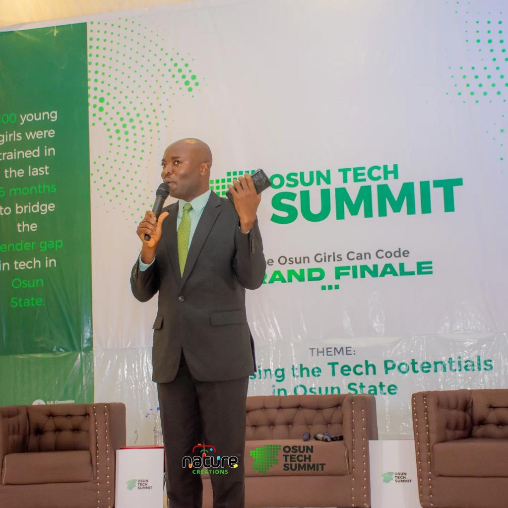 thefemibellos's tweet photo. Privileged to host a 6-hour event, the #osuntechsummit It was also the conclusion of an 8 month long project, The Osun Girls Can Code. I listened to 10-15 year old girls, pitch their projects and boy, was it interesting! The truth is, whatver we want our nation to become...[1/3] https://t.co/ohu5sAJqqp