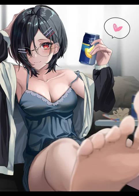 大学の出席がやばいのに、深夜に女の子がやって来て、食べて、ゲームして、飲んで、一緒に堕落する絵を描いてます 