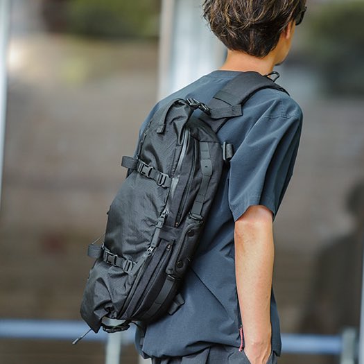tunaigoutes's tweet photo. 再入荷！

#CODEOFBELL
X-PAK SLING PACK L

防水性と強度に優れた高機能素材を使用した大容量スリング

13インチPCスリーブを備え、ガジェットオーガナイザーも充実

用途やシーンに合わせてスタイルを変えて使えるのも魅力です

コードオブベル正規取扱店
 #ツナグテ

https://t.co/FGvIGFlhNW https://t.co/uR9TyHAH9J