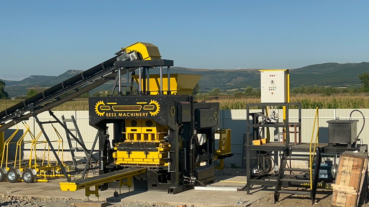 bessmachineen's tweet photo. Bess Block Making Machine Recent installation 05.08.2022
Whatsapp: +90 549 325 6670
Website: https://t.co/o4xNQrdkEg
#concrete #concreteblock #concreteblockmachine #blockmakingmachine #blockmaking https://t.co/k689wNC72p