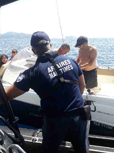 Premarmed's tweet photo. [#SécuritéMer] Merci @BFMMarseille de revenir sur opération sous autorité @Premarmed &amp; coordination #DDTM13 à @marseille.

🎯Objectifs : sensibiliser sur 👇

✅règlementation maritime 
✅équipements de sécurité
✅vitesse et zones de navigation https://t.co/yqm2ifBWxJ