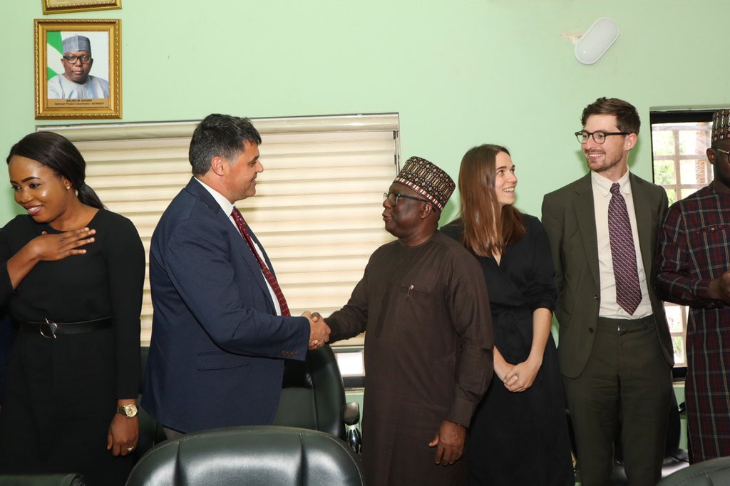 DrSalisuDahiru's tweet photo. Yesterday , I warmly received in audience  @SeanMelbourne2 Head of Climate Change &amp; Energy West Africa &amp; his colleagues in my office to discuss implementation of Nigeria 🇳🇬 #ClimateChangeAct and how 🇬🇧 #UKPACT programmes can be of support. #ClimateCollaboration #ClimateFinance https://t.co/Fp9Q6BGZLQ