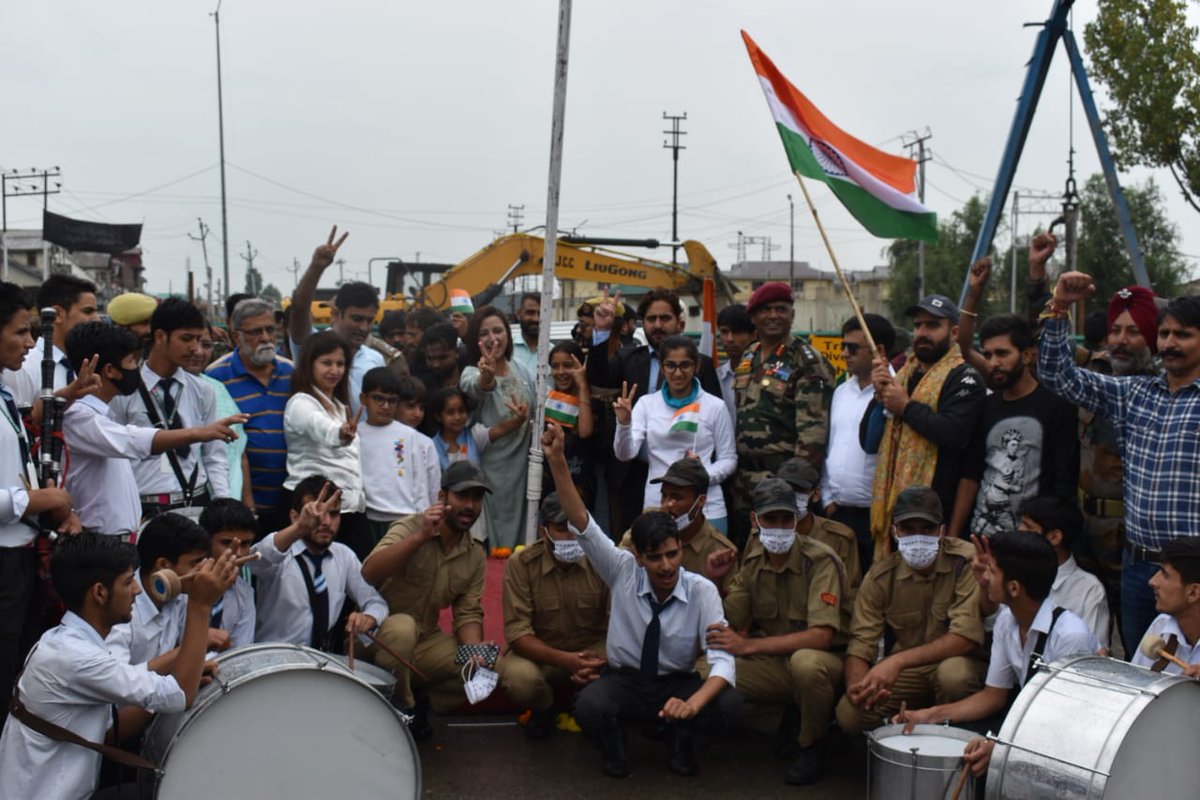 It was a pleasure to celebrate the Independence Day with the kids of Raahat Manzil Orphanage and NCC Cadets from GDC, Bemina. These kids have their own band and they play extraordinarily well(only if i wasn't lost in the celebration wud hv shared).