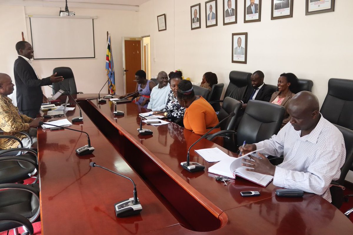 BaryomunsiLiz's tweet photo. @GovUganda introduced the learning of civic education as a tool of molding well-informed active citizens and improve standards of living for Ugandans. @MoICT_Ug @azawedde @MosesWatasa @KambarageKakon3 https://t.co/v3uUPfEVQS