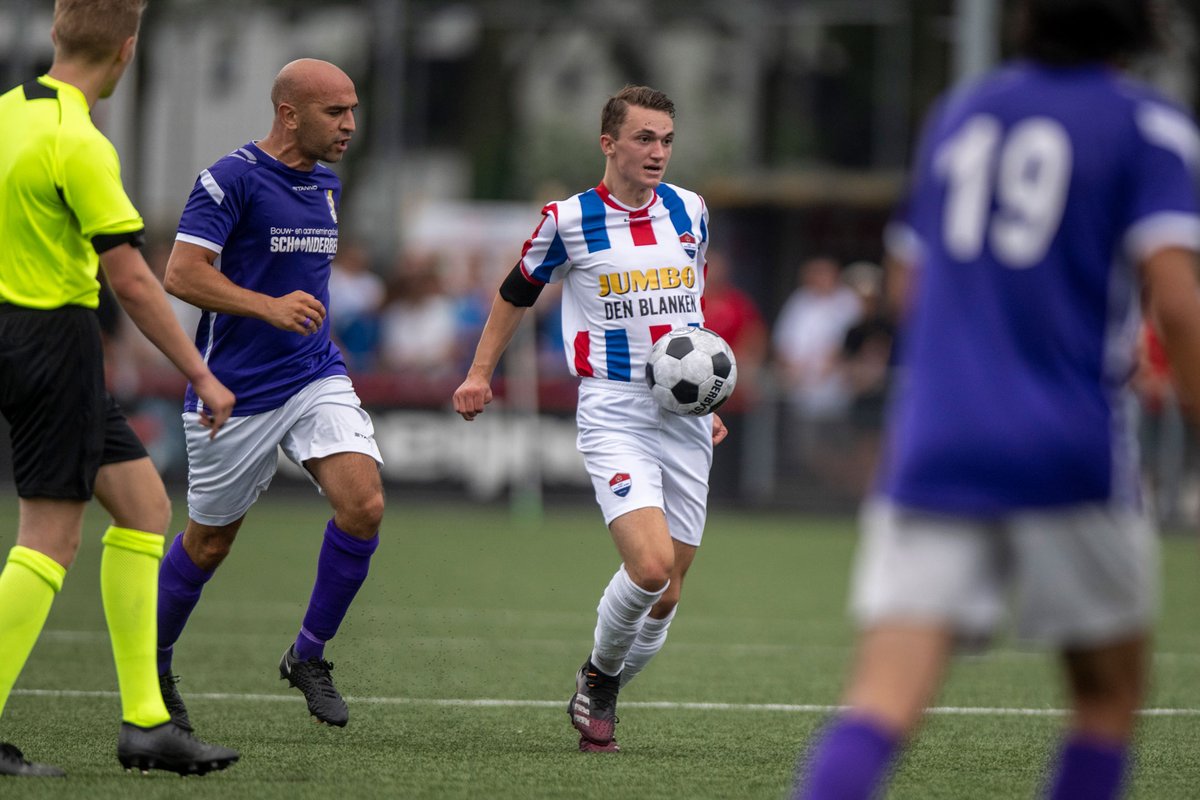 AVK033's tweet photo. @isvdam #AVK033 uit @StadAmersfoort door @pjotrpos https://t.co/en1tWyWhrz https://t.co/9Kvbc8RIte